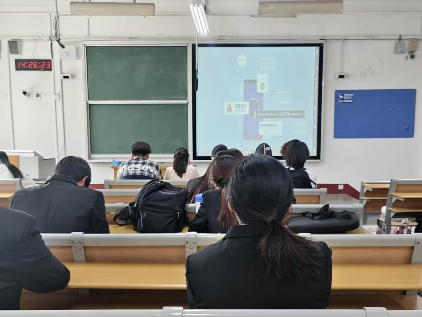 微信图片_2026-09-20_221412_234.jpg